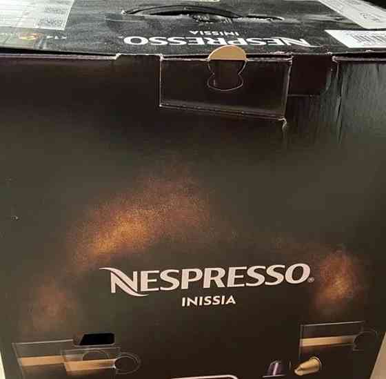 Кофеварка Nespresso Inissia Black. Киев
