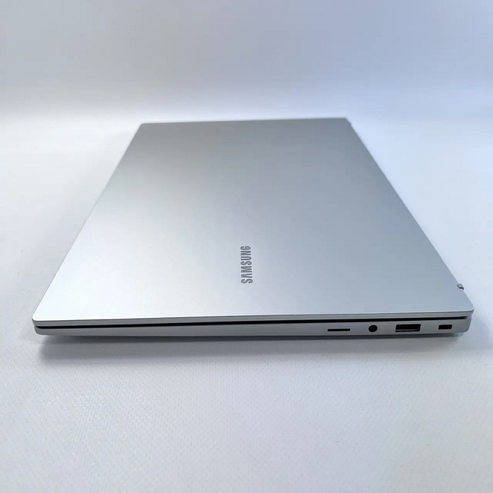 Ноутбук Samsung Galaxy Book3 NP754XFG 15.6" IPS FHD Intel Core i5-1335U 16/512GB SSD Silver тонкий легкий Миколаїв - фото 10