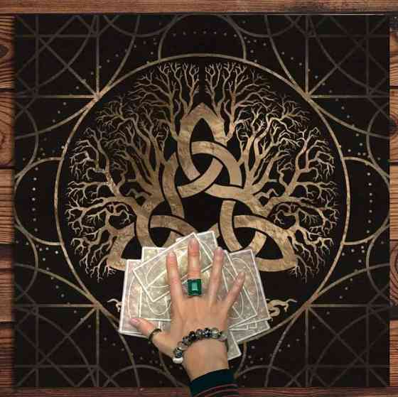 Вівтарна скатертина для карт Таро та Рун Кельсткий вузол. Скатертина для ворожіння 60*60 см. Містичне дерево життя Київ