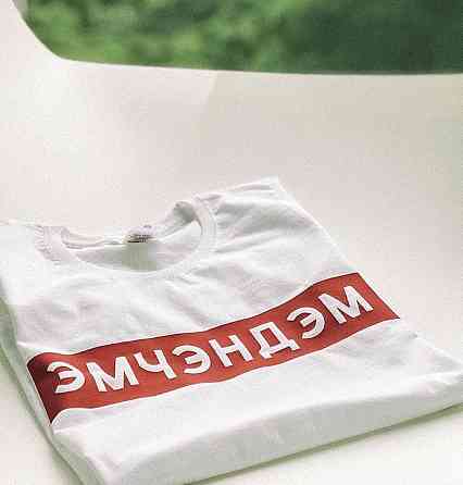 Біла жіноча футболка з малюнком Чернівці