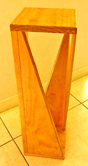 Стойка под акустику 