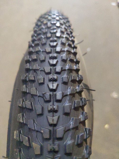 Велосипедна шина 27,5*2,10 (54-584).Шип.Б/К. 30% Мукачево - фото 1