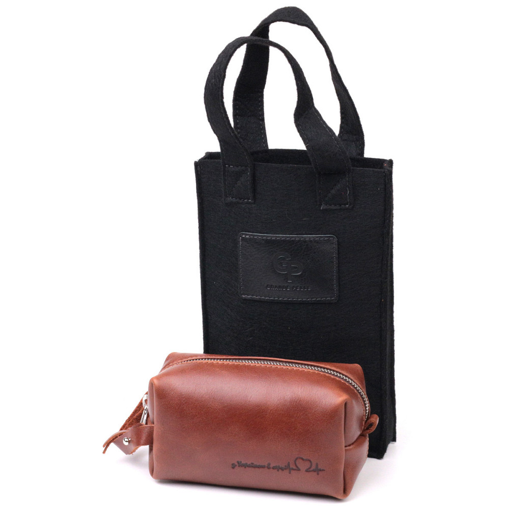 Косметичка не большого размера из гладкой кожи на молнии Сердце GRANDE PELLE 16762 Светло-коричневая Киев - изображение 10