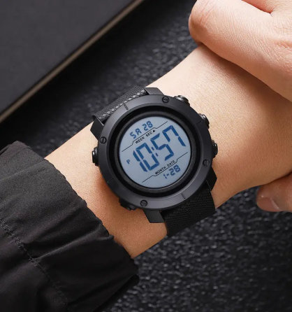 Чоловічий наручний годинник Skmei 2497 з каучуковим ремінцем (Чорний з білим) Київ