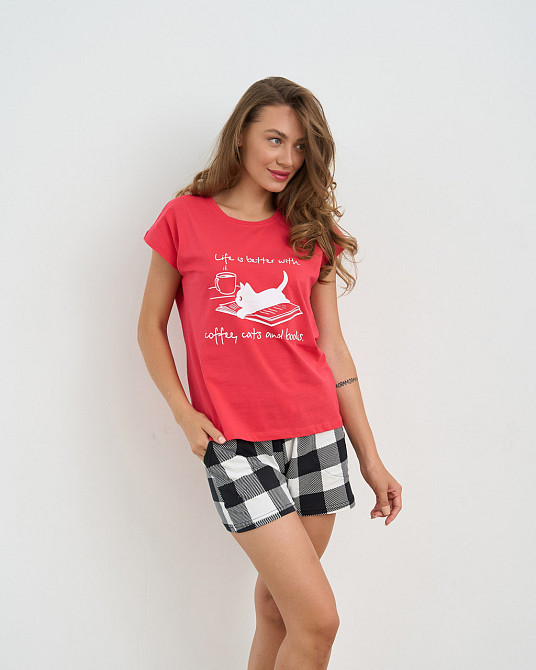 Женская пижама комплект с шортиками в клетку - Кофе, котики и книги Nicoletta 60244 L, Красный Киев - изображение 3