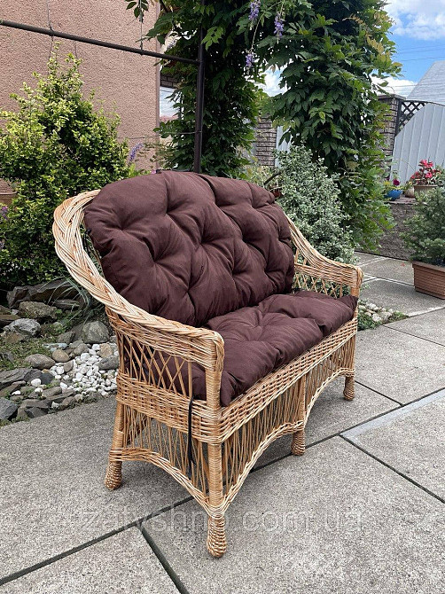 Диван плетений з коричневою подушкою Київ - фото 2