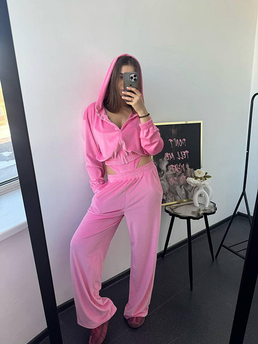 Женский стильный привлекательный велюровый костюм Барби, 44/46 Одесса - изображение 3