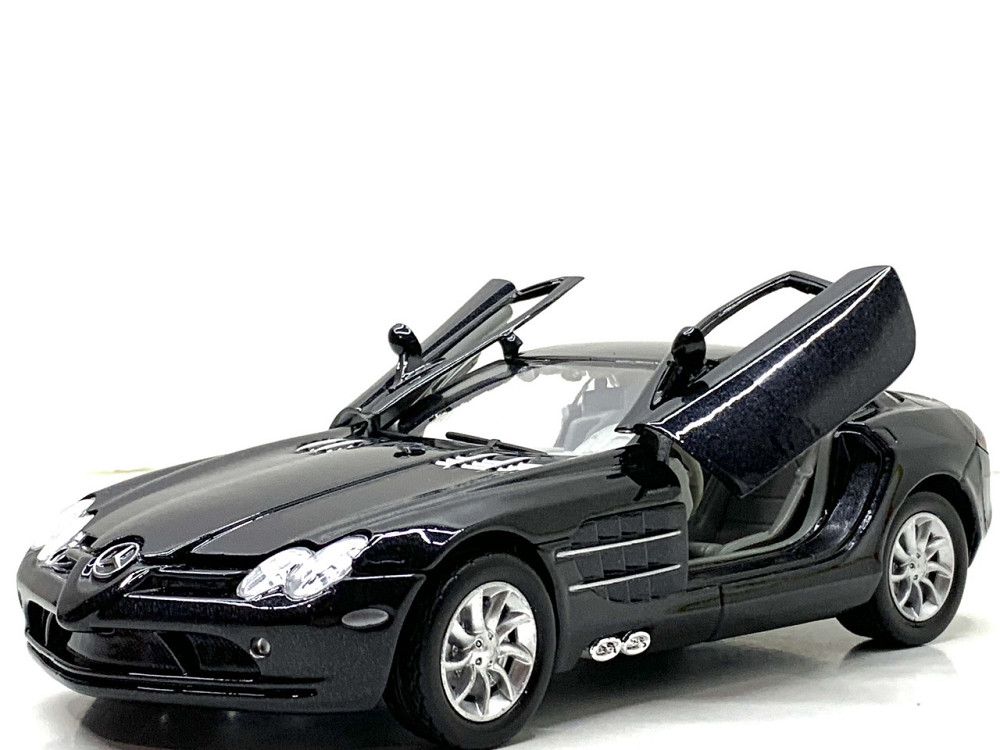 Машина Автосвіт Mercedes slr інерційна відчиняються двері капот 19см Чорний (AP-1898) Чернігів - фото 3