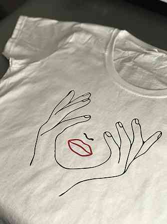 Женская футболка с абстрактным принтом лица Черновцы