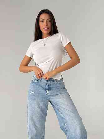 Женская базовая футболка с акцентным низом в виде треугольника креп-дайвинг Белый, 46/48 Одесса