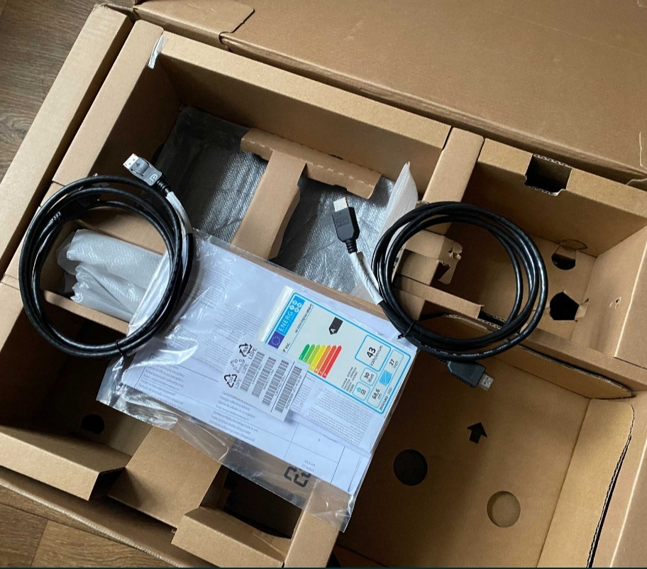 Монітор 27" HP E27d G4 для MacBook і Apple Mac Mini (6PA56AA) Київ - фото 2