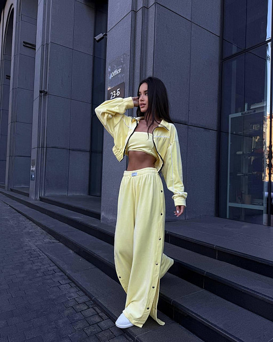 Женский теплый стильный костюм тройка из мягкого велюра. Лимонный, 46/48 Одесса - изображение 9