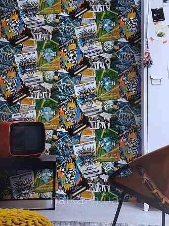 Шпалери флізелінові еко Decoprint Good Vibes 0.53х10 молодіжні книги обкладинки журналу написи зелені жовті Київ