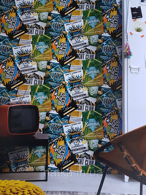 Обои флизелиновые эко Decoprint Good Vibes 0.53х10 молодежные книги обложки журнала надписи зеленые желтые Киев - изображение 1