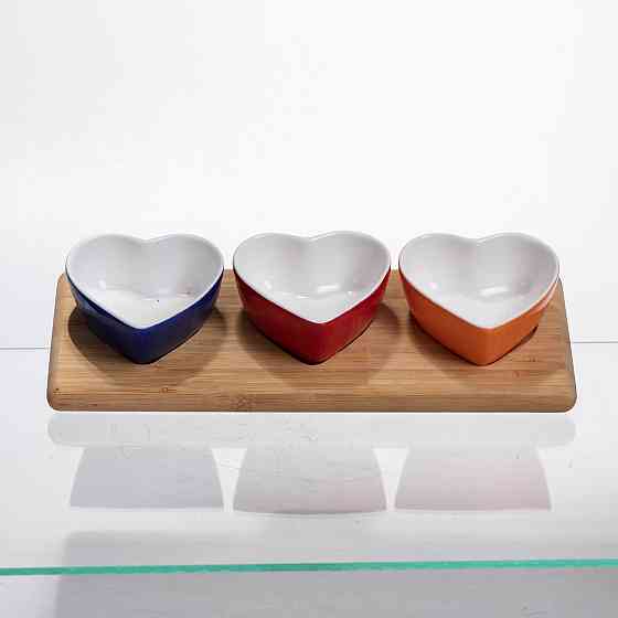 Набір менажниць порцелянових для закусок 3 (шт) по 50 (мл) менажниці у формі серця на бамбуковій підставці TX001 Коломия