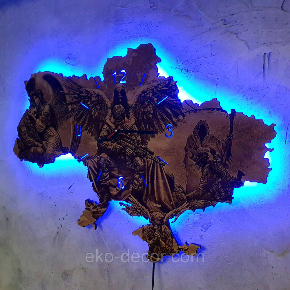 Деревянные настенные часы с подсветкой 