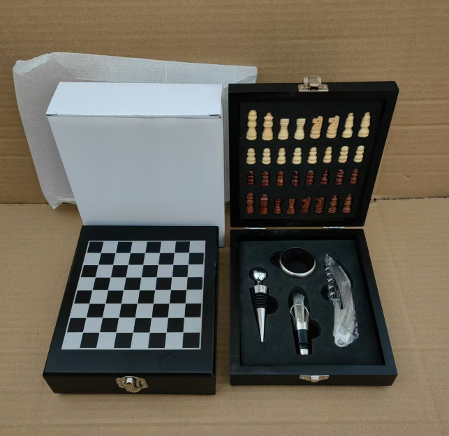 Набор для вина сомелье Шахматы 4 предмета в подарочном деревянном кейсе Черный Кременчуг - изображение 3