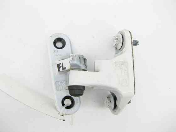 Mercedes-Benz  A2467201137 Верхня петля передніх лівих дверей CLA Shooting Brake X117 CLA C117 GLA X156 A-class W176 B-class W242 B-class W246 Одеса