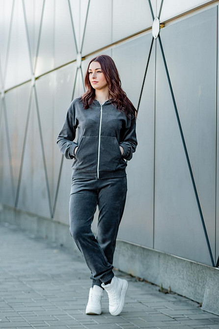 Спортивный костюм женский прогулочный велюровый, женский комплект серый Крохатушка одяг 44/46 Киев - изображение 1