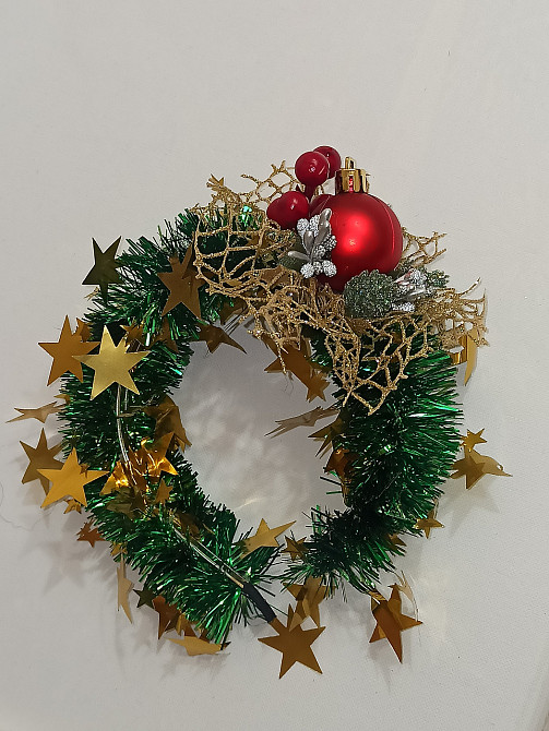 Новорічний обруч для волосся з мішурою з іграшкою кулькою one size різнокольоровий ручна робота червоний Київ - фото 3