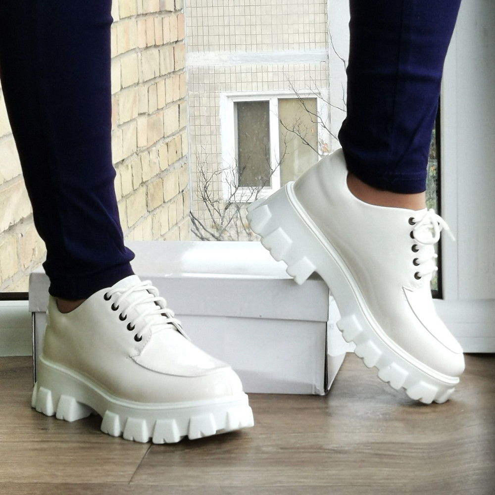 Женские Белые Туфли Кроссовки на Тракторной Броги Лаковые Оксфорды (размеры: 36,37,38,39,40,41) - 6-20 Днепр - изображение 3