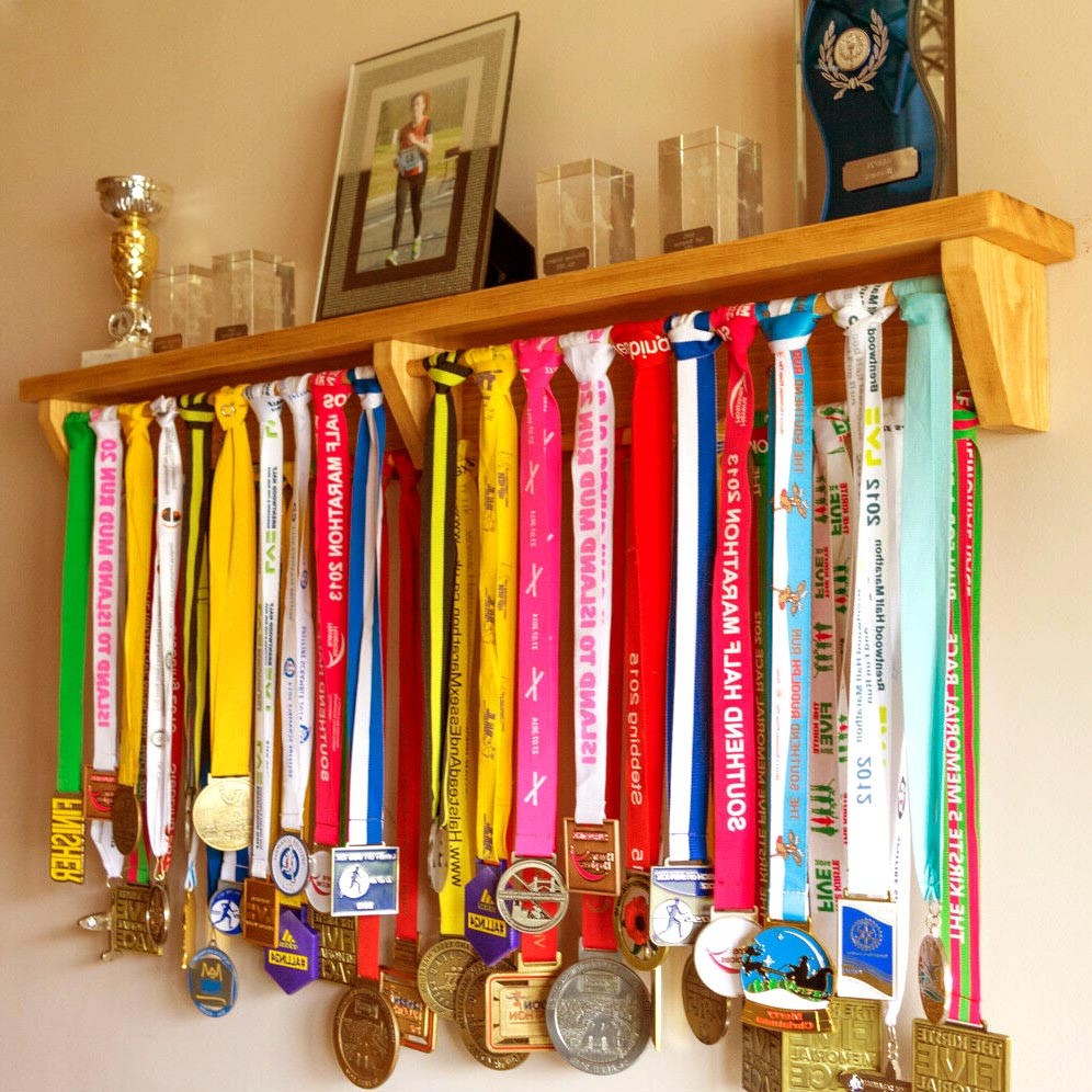 Полка для медалей 