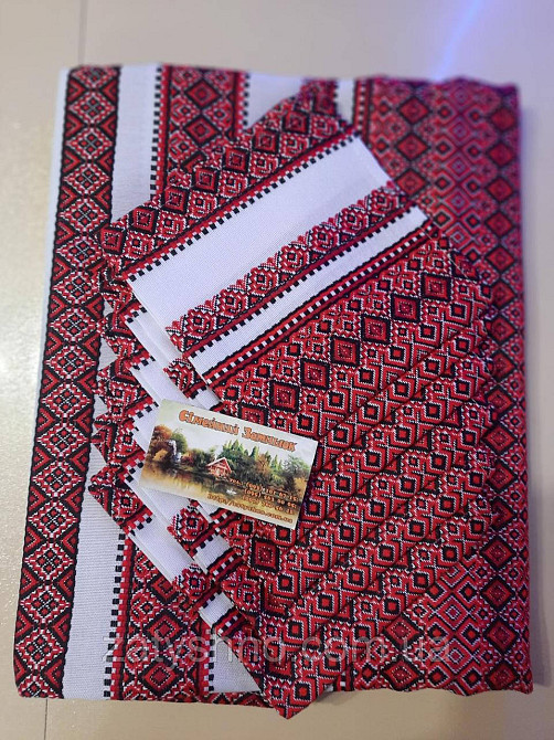 Красная яркая скатерть с салфетками Киев - изображение 7