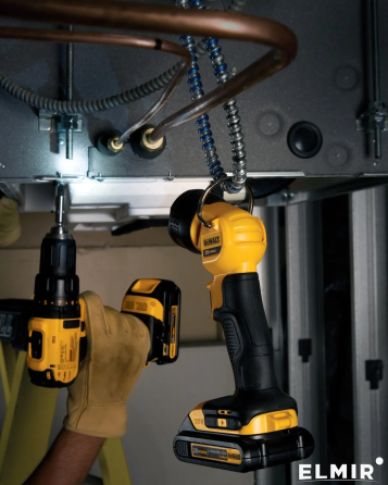 Профессиональный фонарь светодиодный аккумуляторный DeWALT DCL040: 18V (без аккума и зарядки) Киев