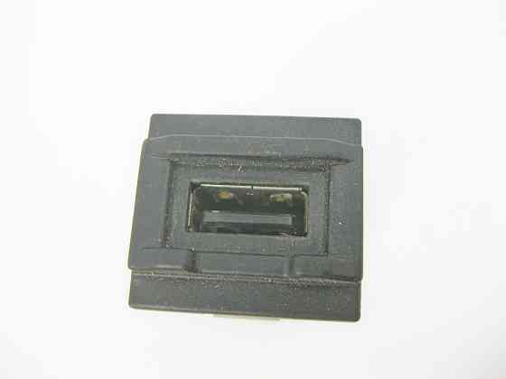 Mercedes-Benz  A2218200087 Штекер USB S-Class W221 CL C216 Одесса