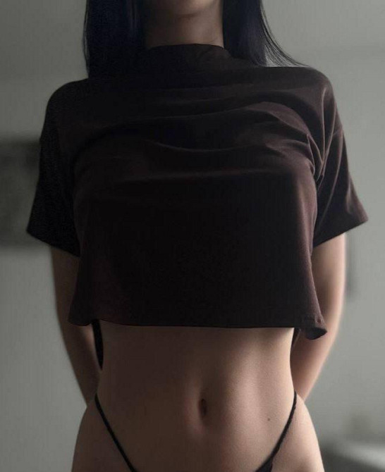 Жіноча базова укорочена футболка оверсайз із віскози Шоколад Одеса - фото 3