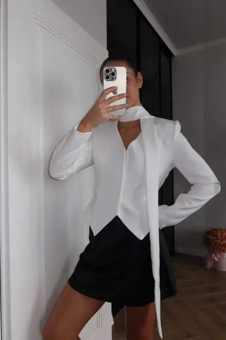 Піджак, що формує силует і виглядає дорого — без зайвих деталей. Одеса - фото 7