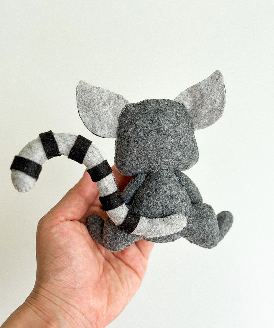 Іграшка з фетру ручної роботи Лемур Київ - фото 5