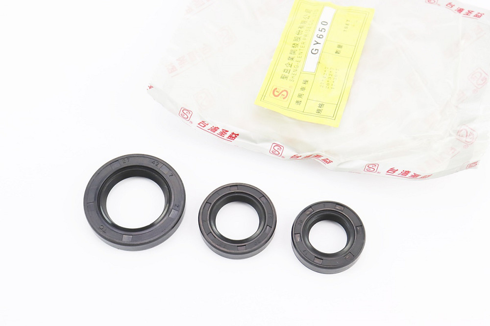 Сальники к-кт 3шт (17x30x7; 20x32x7; 27*42*7) Київ - фото 1