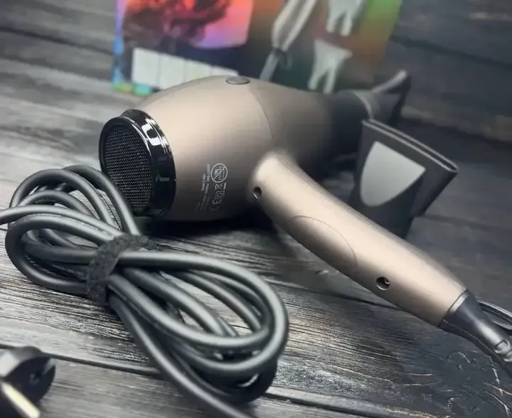 Фен для волос VGR V-463 2400Вт с ионизацией, 2 скорости, 2 температурных режима, холодный обдув Одесса - изображение 3