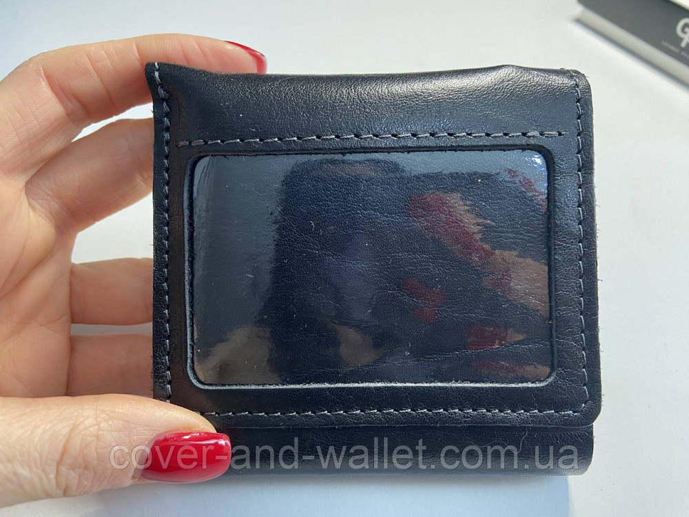 Маленький чоловічий гаманець із італійської шкіри чорного кольору на магніті Grande Pelle 910410 Київ - фото 9