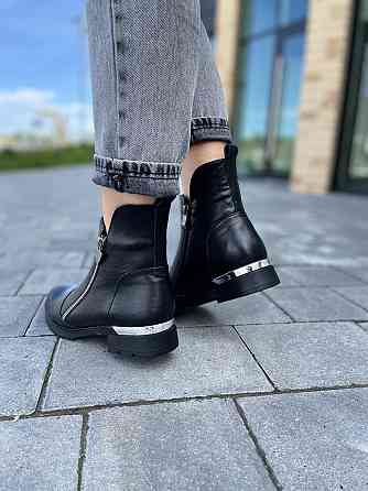 Черевики жіночі D and V чорні натуральна шкіра зима висота 14см подошва 1/3,5см (2202) Коломыя