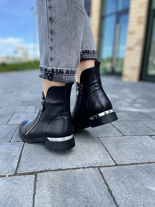 Черевики жіночі D and V чорні натуральна шкіра зима висота 14см подошва 1/3,5см (2202) Коломия - фото 2