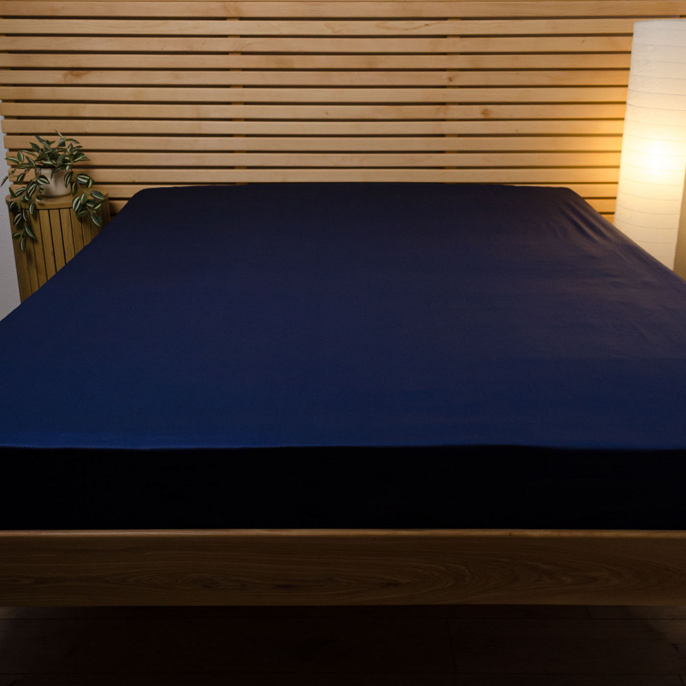 Простынь на резинке полутороспальная сатин 100% хлопок 140х200х25см 125г/м2 (Темно-синий) Сумы - изображение 1
