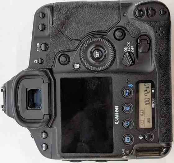 Фотоаппарат Canon 1Dx body + 2 аккумулятора. Киев
