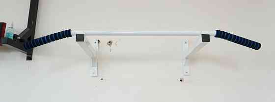 Турник настенный 1 хват Спортивные стенки и турники для дома Белый Киев