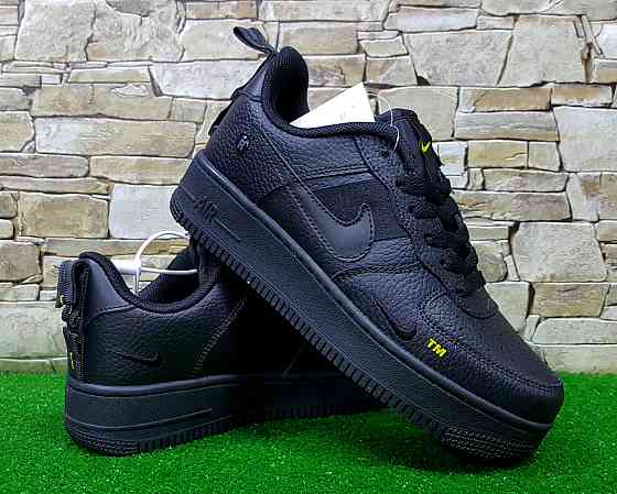 Женские кожаные кроссовки Nike Air Force Киев