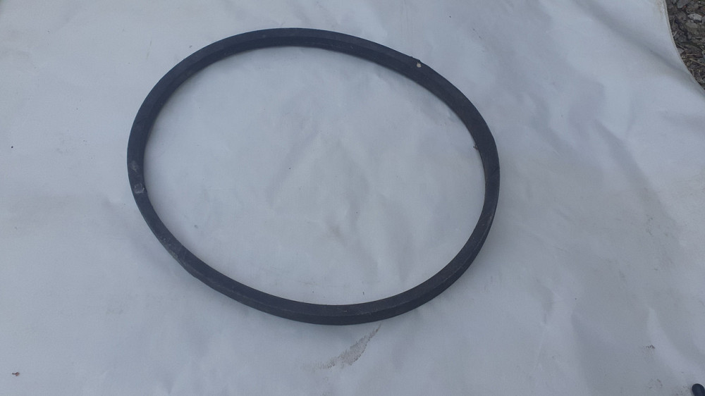 Ремень гладкий вентиляторный II-19х12.5-1220. СССР, Харьков - изображение 1