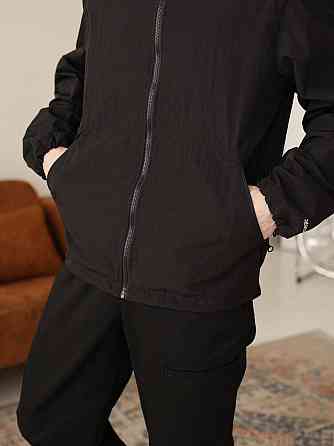 Чоловіча чорна вітрівка. Куртка-вітрівка демісезонна легка з кишенями Pobedov Neon Київ