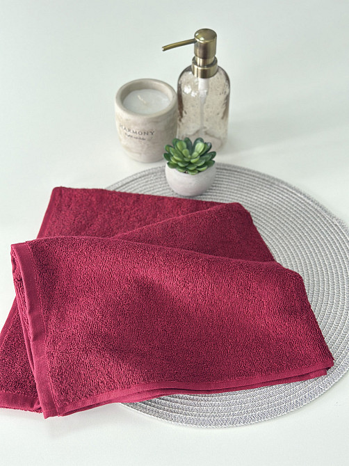 Рушник банний махровий Ideal Textile 70х140 см однотонний в кольорах 400 г/м2 (56860345) Бордовий, б Чернівці - фото 1