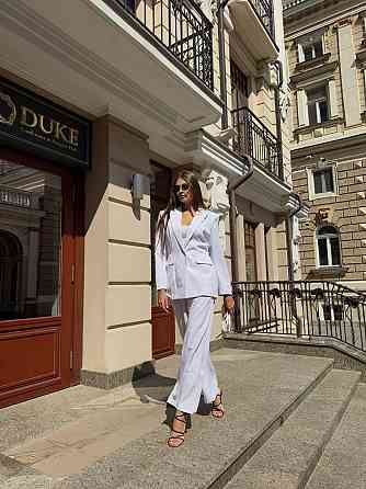 Женский деловой брючный костюм двойка: пиджак и штаны костюмка Белый, 42/44 Одесса