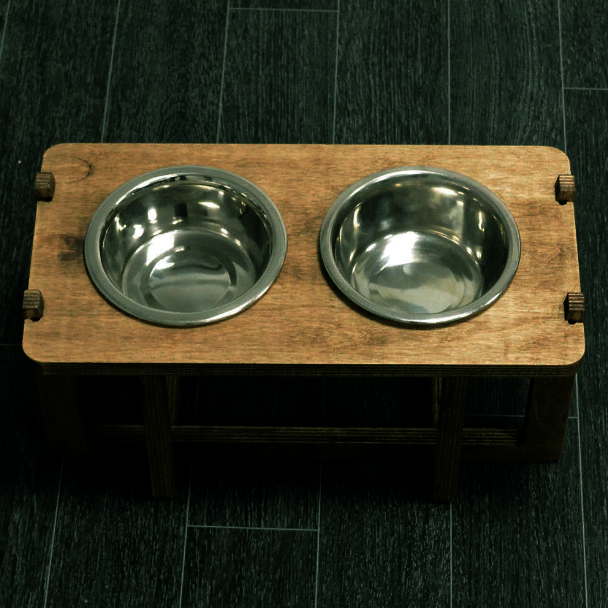 Подставка под миски для кошек 