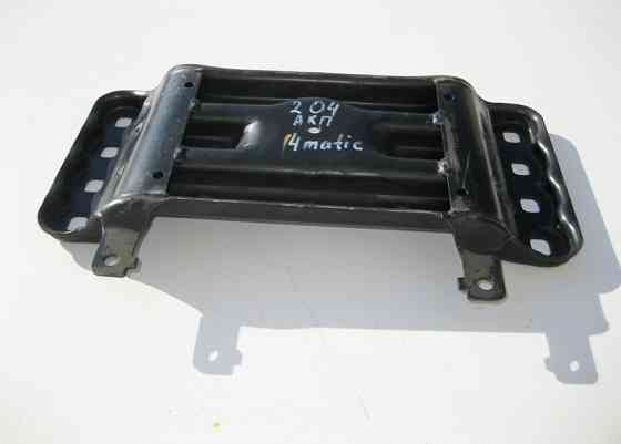 Mercedes-Benz  A2042400002 Траверса АКПП при двигунах M276 V6 3.5л M272 V6 2.5 3.0 3.5л C-Class W204 E-Class C207 4matic Одесса