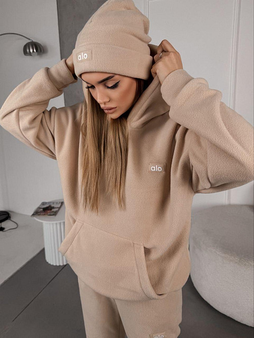 Жіночий стильний теплий костюм із флісу-полар із шапкою Пісочний, 42/44 Одеса - фото 10
