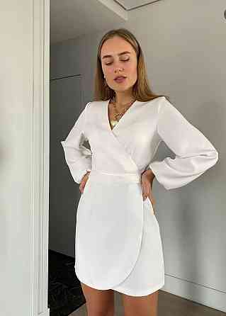 Женское романтичное мини платье на запах костюмка Молочный Одесса