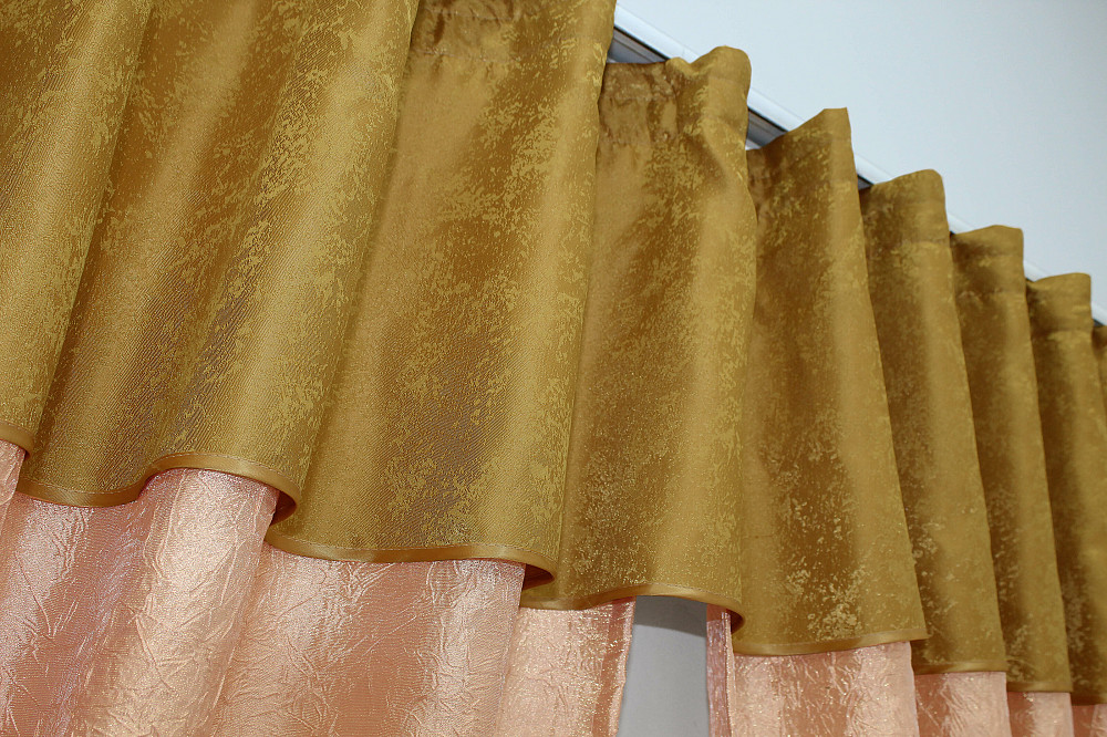 Кухонні штори VR-Textil № 073к з ламбрекеном і підхватами персиковий з золотистим 270х170 см (52-0179) Київ - фото 5